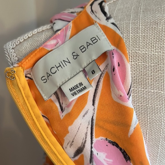 Sachin & Babi Allie Floral Satin Bow Front Long Maxi Dress Size: 8 - Picture 10 of 10